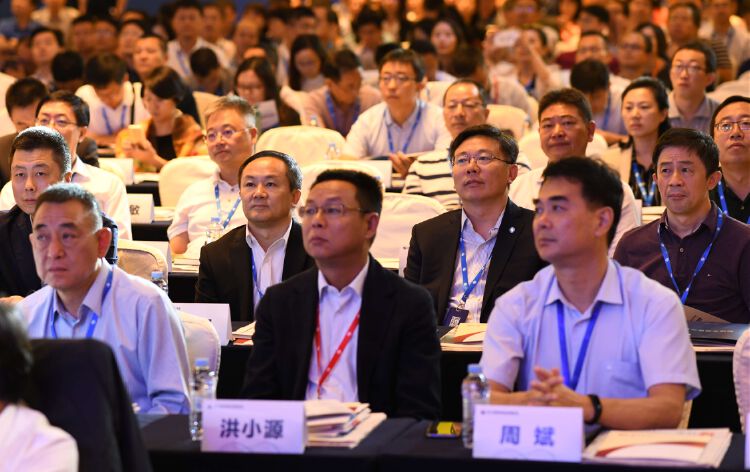 卢新宁客户端人民日报卢新宁才女-第2张图片-太平洋在线下载
